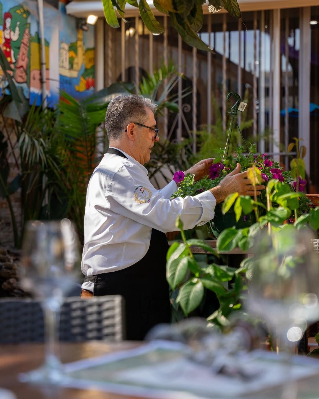 Le soleil revient ☀️    nLes fleurs aussi… et notre terrasse vous attend         n____________...